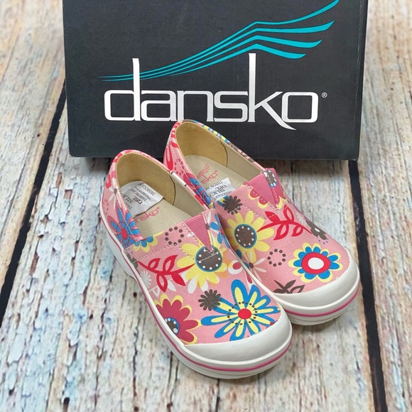 dansko kids clogs